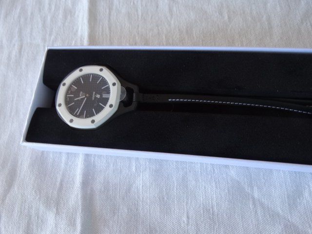 Swatch Uhren: Royal Pop – Neu und originalverpackt aus Hüntwangen von Gandall 2