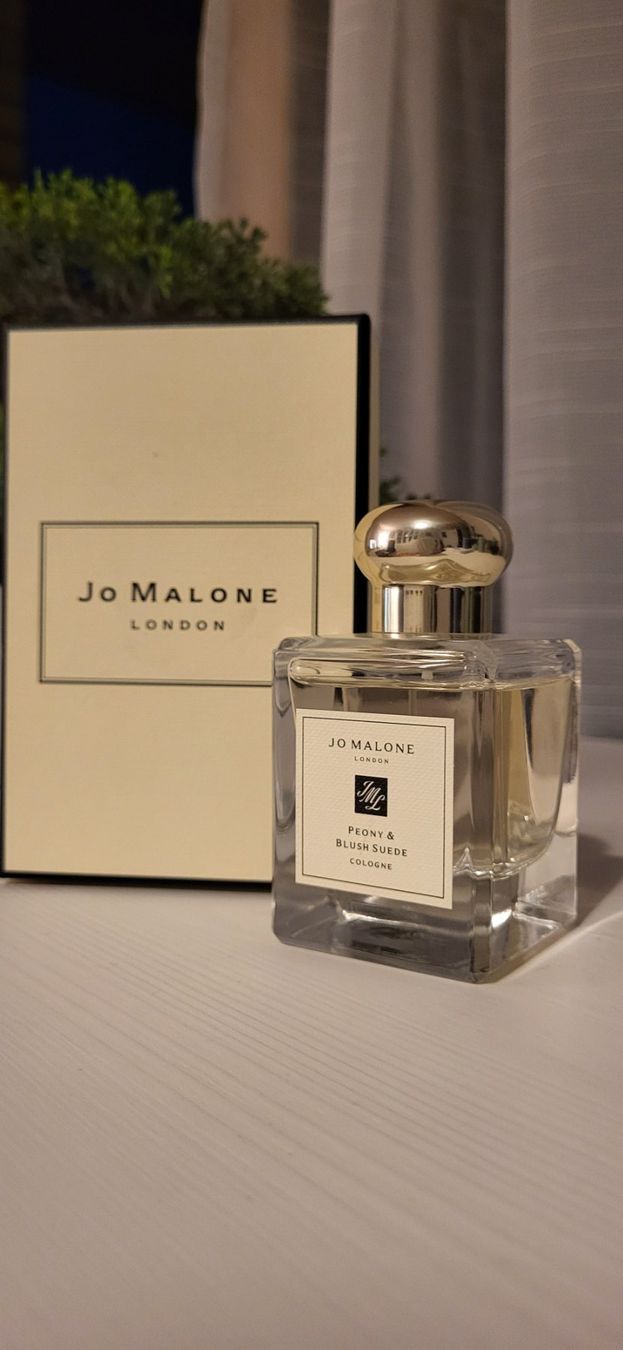 Jo Malone Parfums & Eau de Toilette: JO MALONE 'Peony & Blush Suede' Cologne – D'occasion à Liebefeld par cheoncheonhi