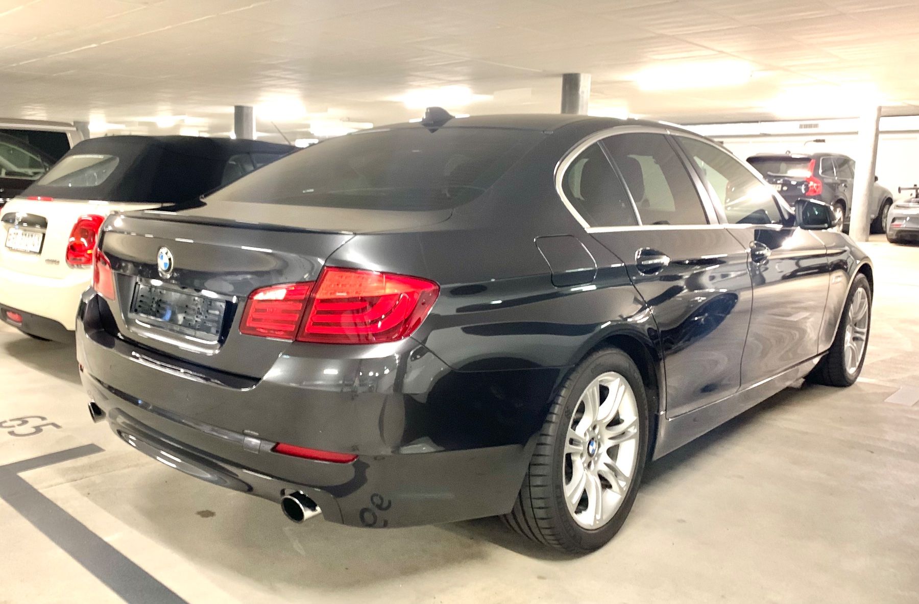 BMW Automobili: BMW F10 535i – Usato da Basel venduto da valokuvaaja 1