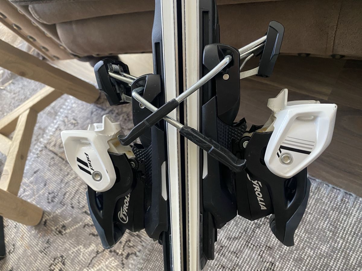 Skis: Ski mit Skibindung  und Stöcken – Neu (gemäss Beschreibung) aus Rorschach von lvi_p29s 5