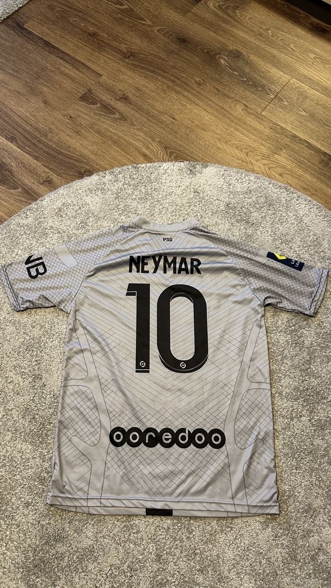 Leibchen & Hosen: PSG Trikot Neymar | L – Neu (gemäss Beschreibung) aus Biel/Bienne von Zerim