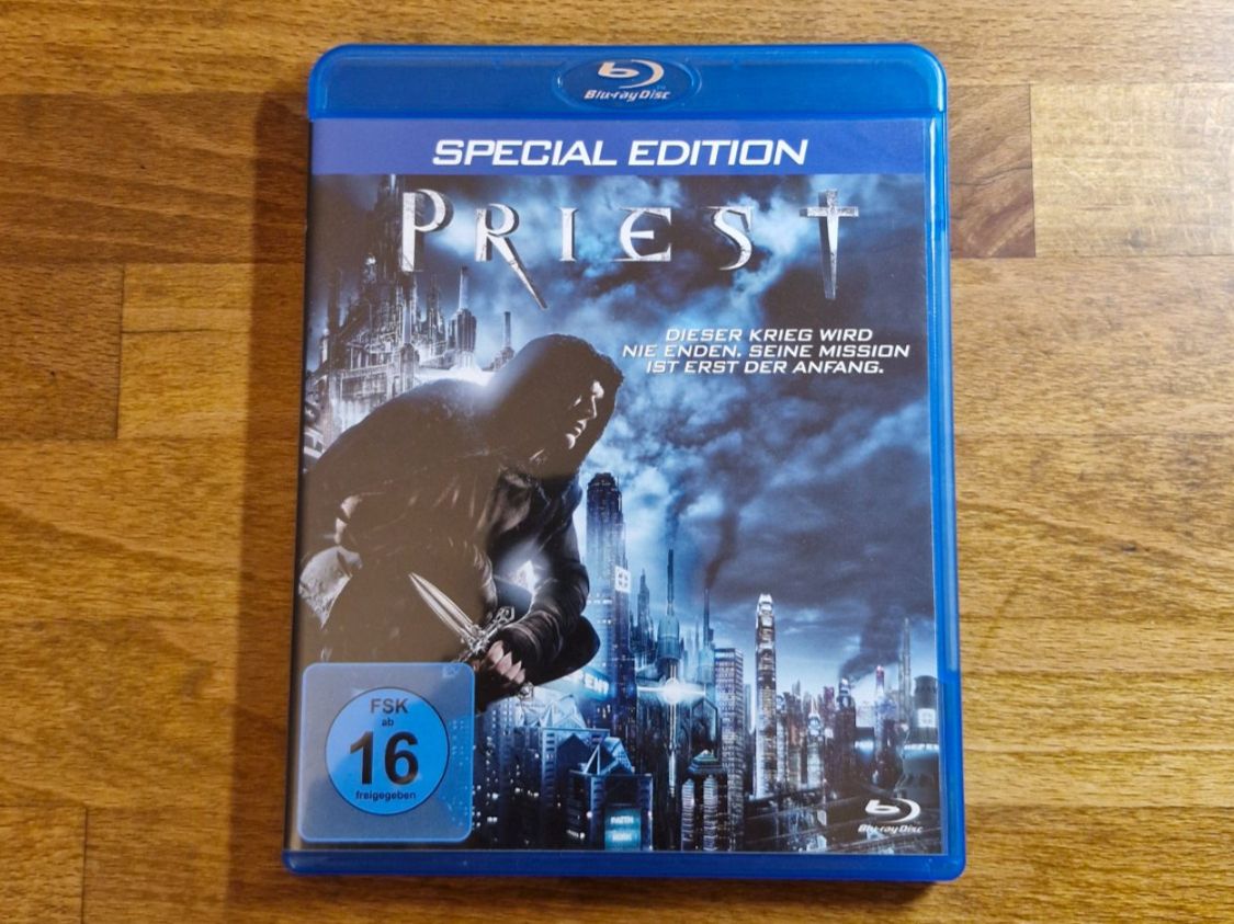 Tutti i DVDs: Priest (2010) Bluray – Usato da Pfungen venduto da Whitie