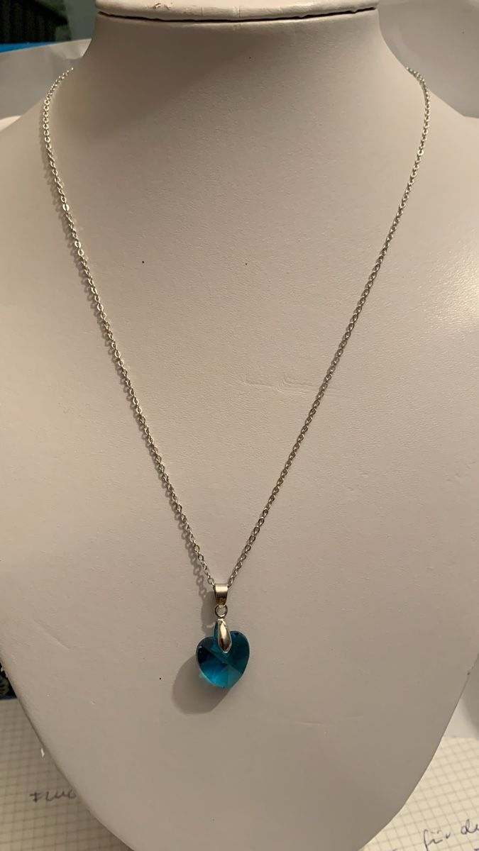 Ciondoli: Kette mit blauem Herzanhänger – Nuovo e nell'imballaggio originale da Hinteregg venduto da GARANTA 3