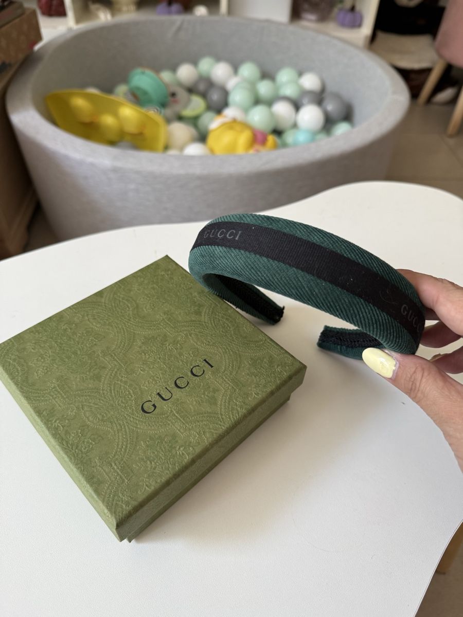 Accessori per capelli: Gucci box and gucci ribbon headband – Usato da Mendrisio venduto da ketolin