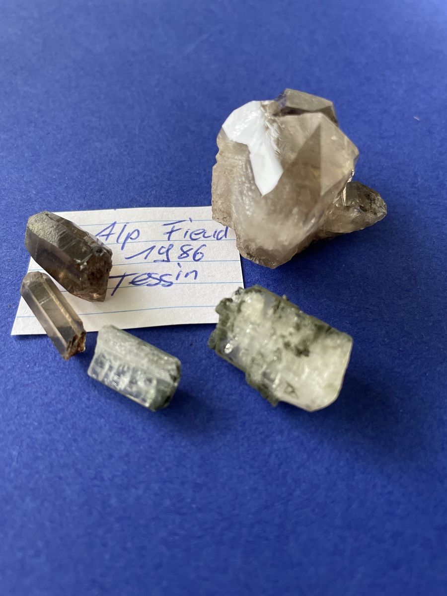 Minerali & Pietre curative: 7 Mineralien Aus Tessin – Usato da Mollis venduto da Romana1978 2