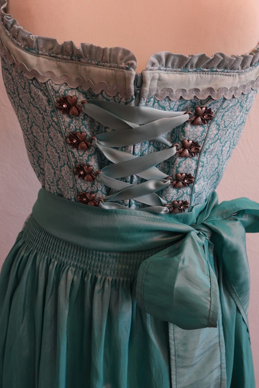 Kostüme: Krüger Dirndl – Neu (gemäss Beschreibung) aus Grüningen von selinasearching 3