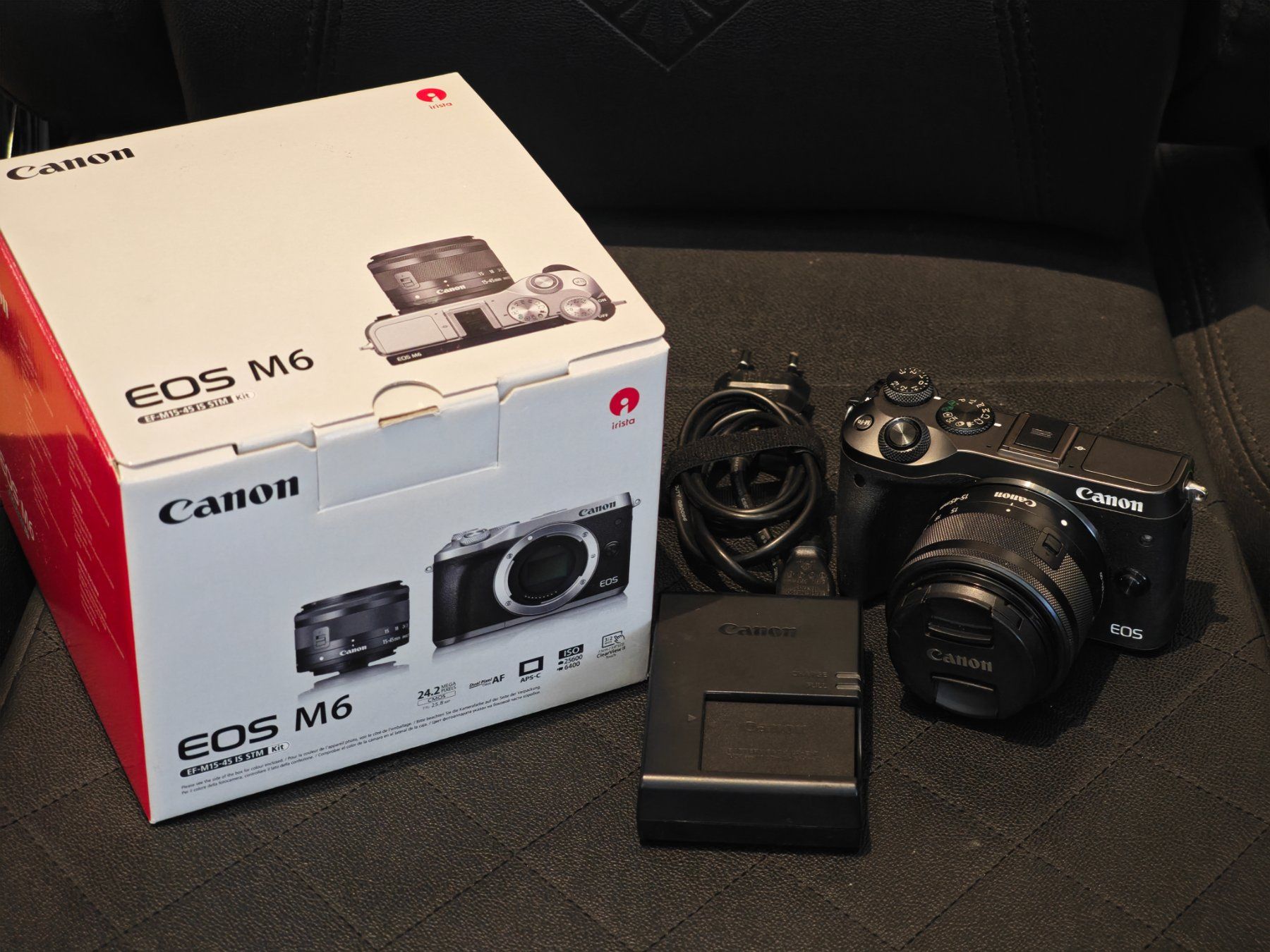 Canon Kamera: Canon EOS M6 15-45mm Kit mit EOS EF Adapter - neuwertig – Gebraucht aus Freienbach von Xyzchristianxyz
