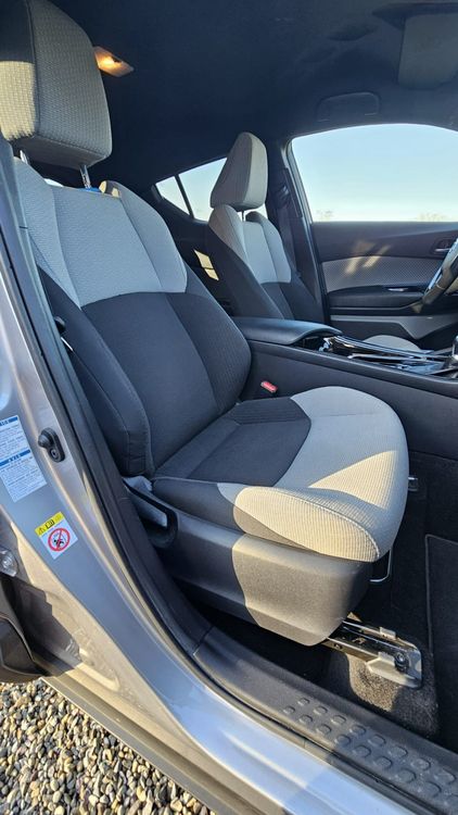 Toyota Automobili: TOYOTA C-HR 1.2 T Style 4x4 mit Anhängerkupplung – Usato da Zug venduto da Lilao 5