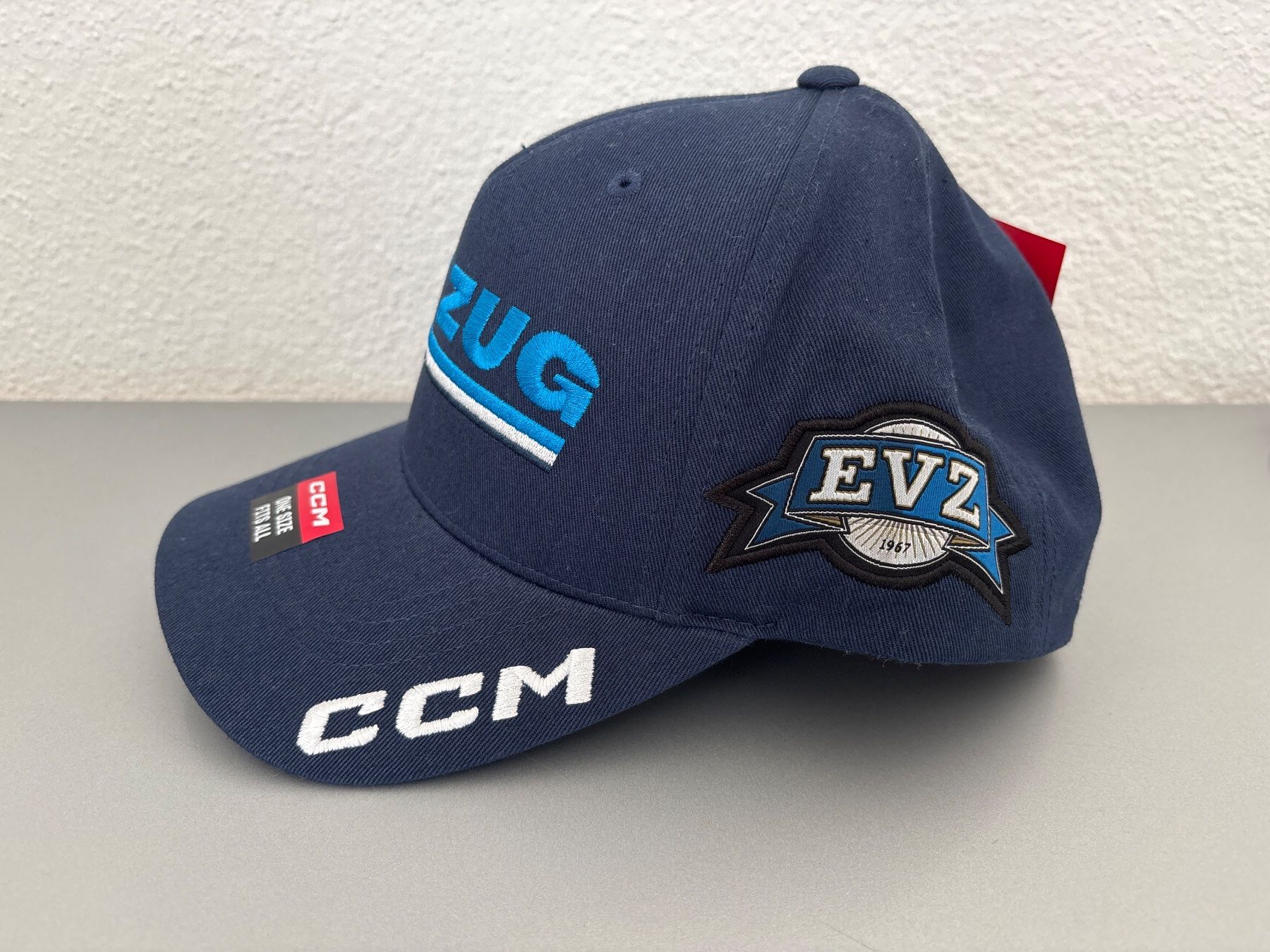 Ccm Canottiere & Pantaloni: EVZ EV Zug CCM One Size Cap Neu – Nuovo e nell'imballaggio originale da Unterägeri venduto da flu_zp5d 1