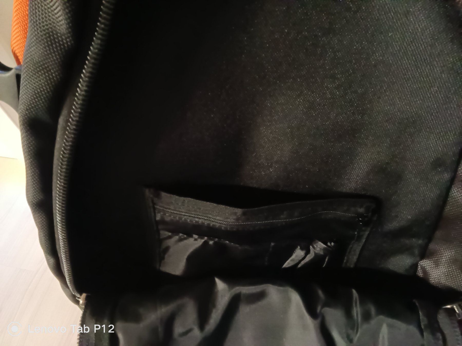 Zaini: Geräumiger Rucksack mit vielen Fächern – Usato da Horn venduto da Corazon15 2
