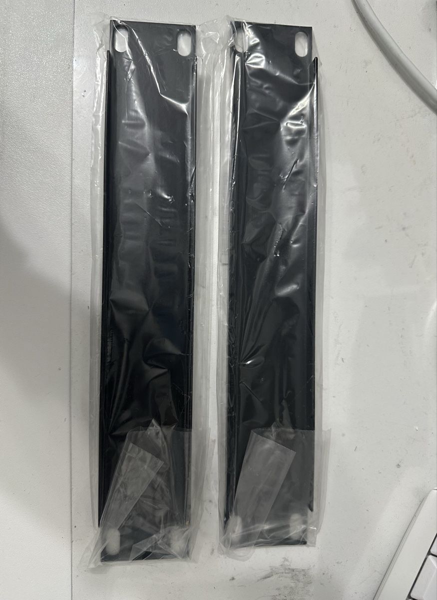 Racks & Cavalletti: Rack Panel 9,5” x2 – Nuovo e nell'imballaggio originale da Embrach venduto da niz_8sff 3