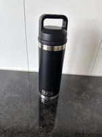 Yeti Trinkflasche schwarz isoliert guter Zustand