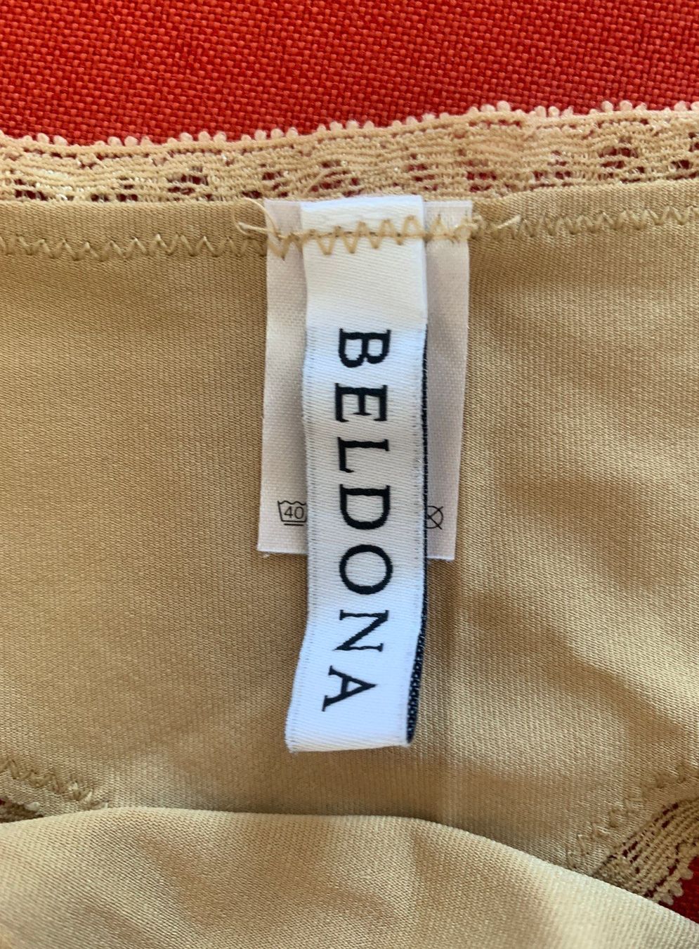 Altra biancheria intima: 2 Tangas und 1 Slip – Usato da Zürich venduto da Tzhkely24 8