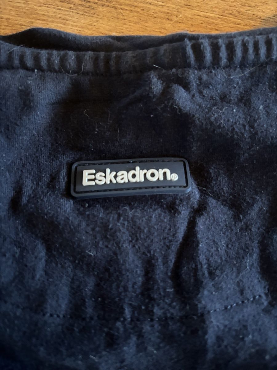 T-shirt: T-Shirt von Eskadron, Gr. L – Usato da Zofingen venduto da Rodeln 2