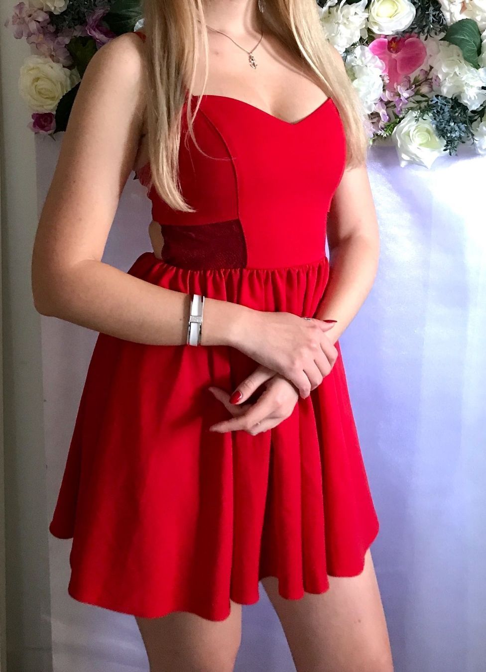 Vestiti: Tres Belle Robe Rouge – Usato da Genève venduto da Annilu