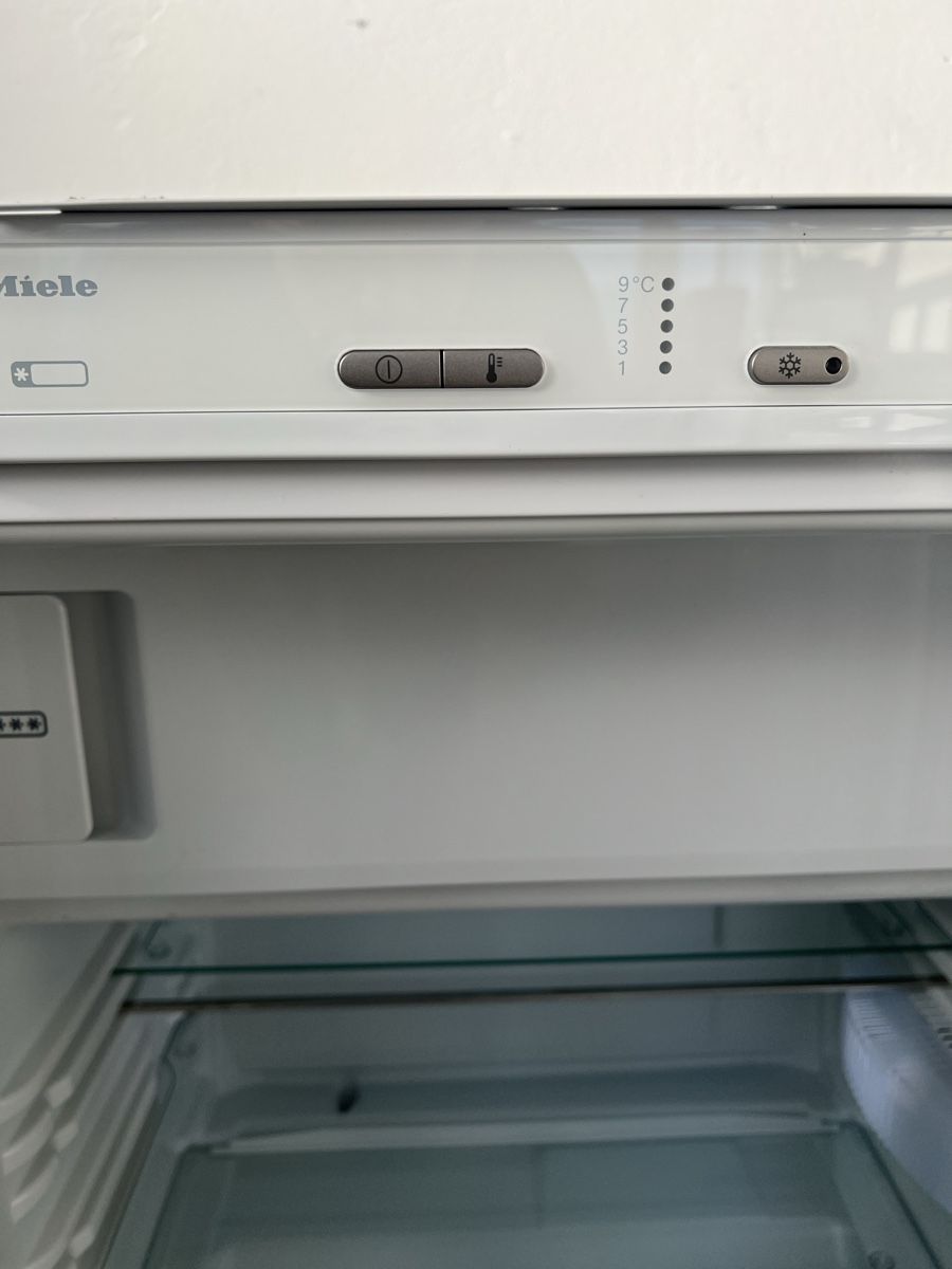 Frigoriferi: Miele Kühlschrank  – Nuovo (secondo la descrizione) da Emmen venduto da djr_p6ny 2
