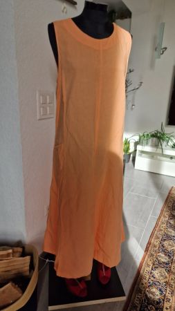 Maxi Sommerkleid in Orange von Kennys.