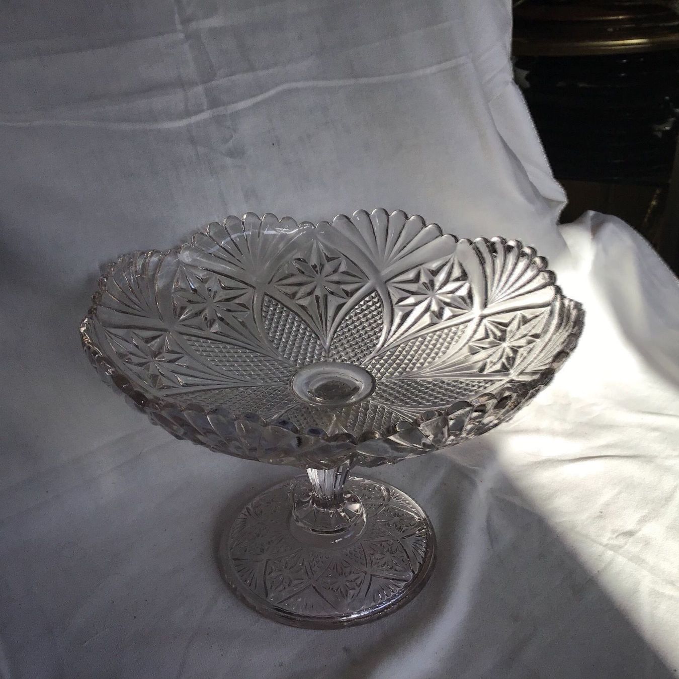 Bicchieri: Antike Glas Fussschale – Usato da St. Gallen venduto da Goldlilly