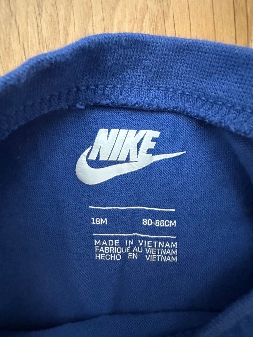 Nike Camicie, Top & T-shirt: Kurzarm Shirt Nike Gr. 80/86 – Usato da Unterägeri venduto da StefanGekko 2
