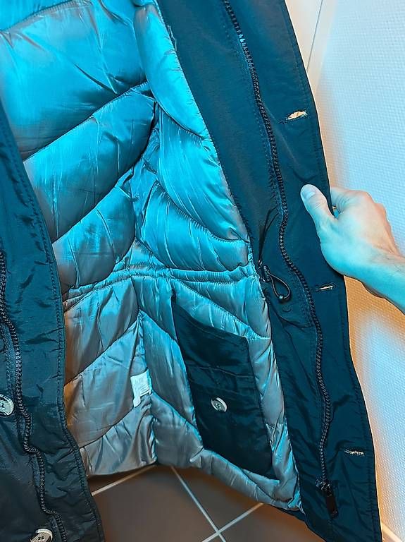 Giacche: Herren Winterjacke Grösse M – Usato da Zürich venduto da Babanos7 2