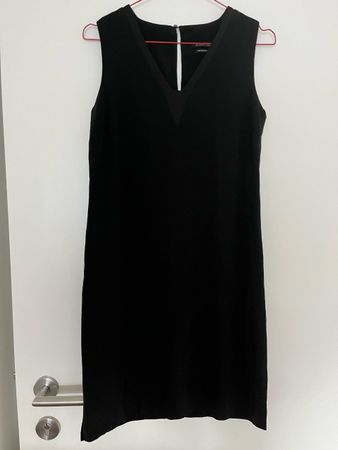 Etuikleid von Massimo Dutti Gr. 36, Farbe schwarz