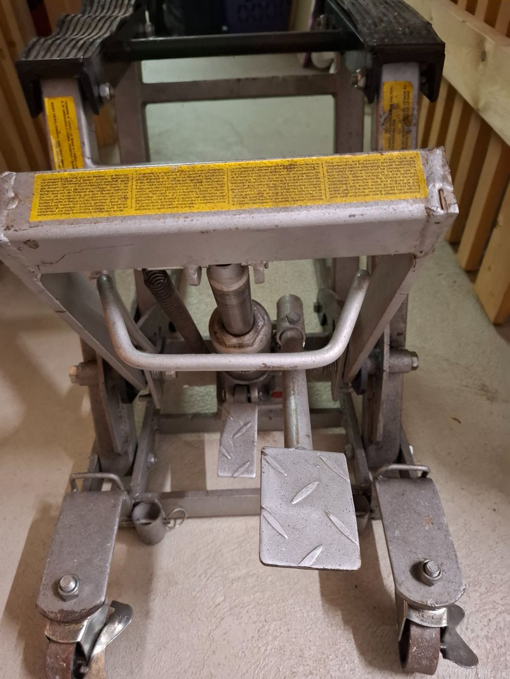 Piattaforme elevatrici: Motorrad Lift – Usato da Bellikon venduto da Chayenne61 2