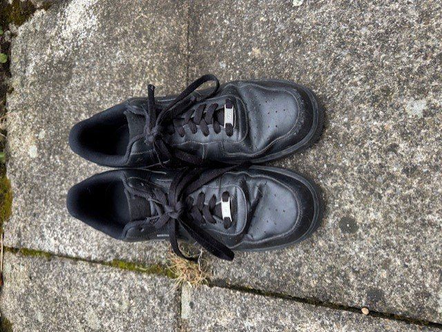 Nike Scarpe da uomo: Nike Air Force 1 Low Triple Black – Grösse EU 47.5 / US 13 – Usato da St Gallen venduto da buschpilot 1