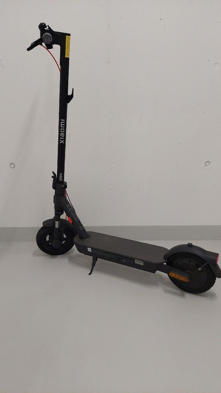 Xiaomi Kickboard: Xiaomi E-Scooter 5 – Nuovo (secondo la descrizione) da Dübendorf venduto da huebi01