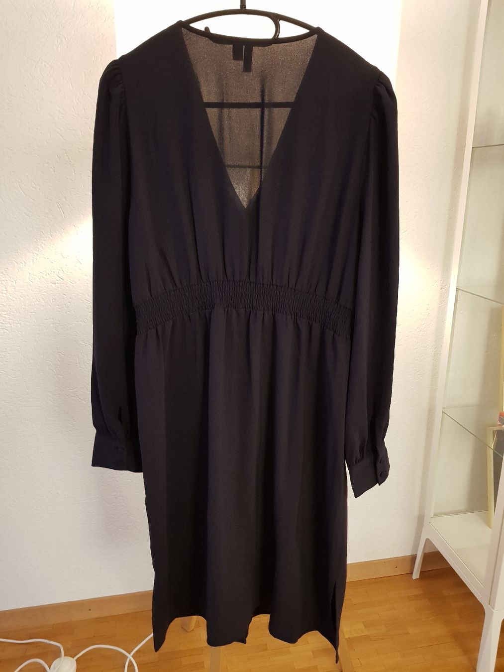 Vero Moda Kleider: Robe marine Vero Moda, taille M, comme neuve – Gebraucht aus Veyrier von sosozizou 2