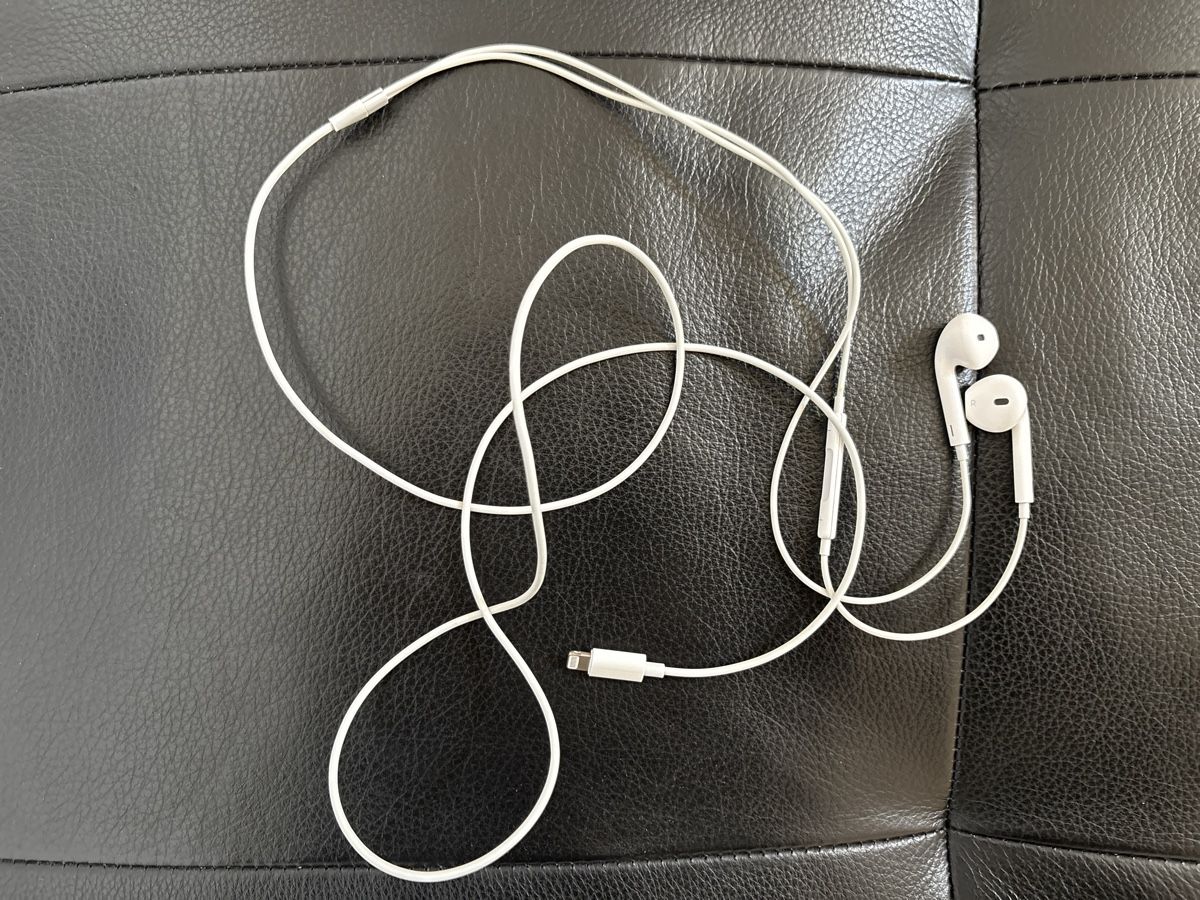 Apple Telefoni cellulari / Smartphones: iPhone 11 White 128GB mit Zubehör – Usato da Sisseln AG venduto da Leon_13 6