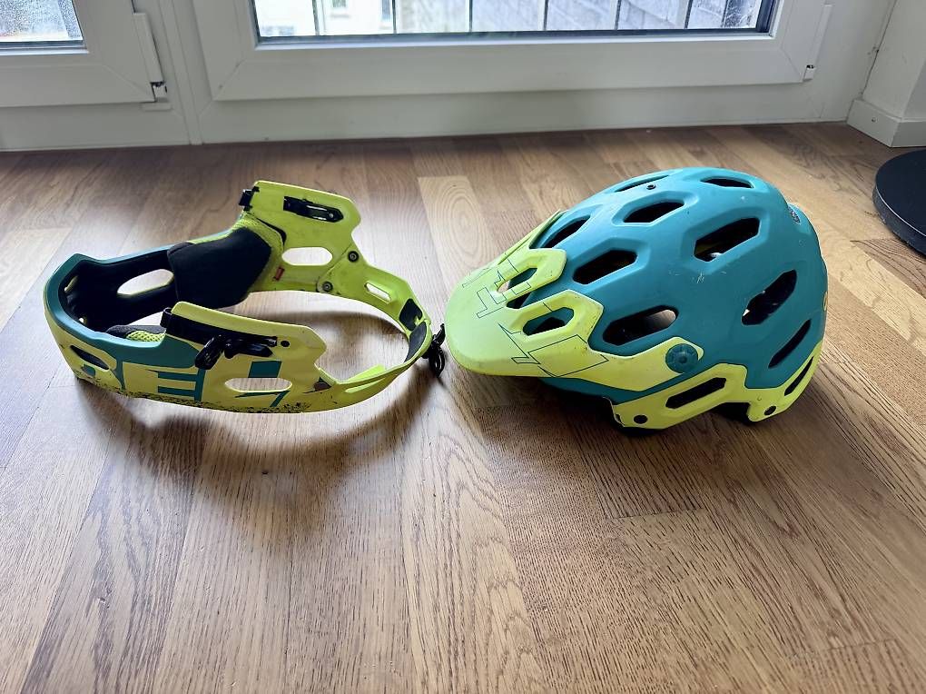 Bell Helme: Bell SUPER 3R MIPS – Gebraucht aus Zürich von Quaid 1