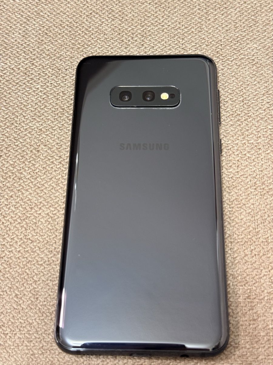 Samsung Portables: Samsung S10E – D'occasion à Einigen par iva_86t8 1