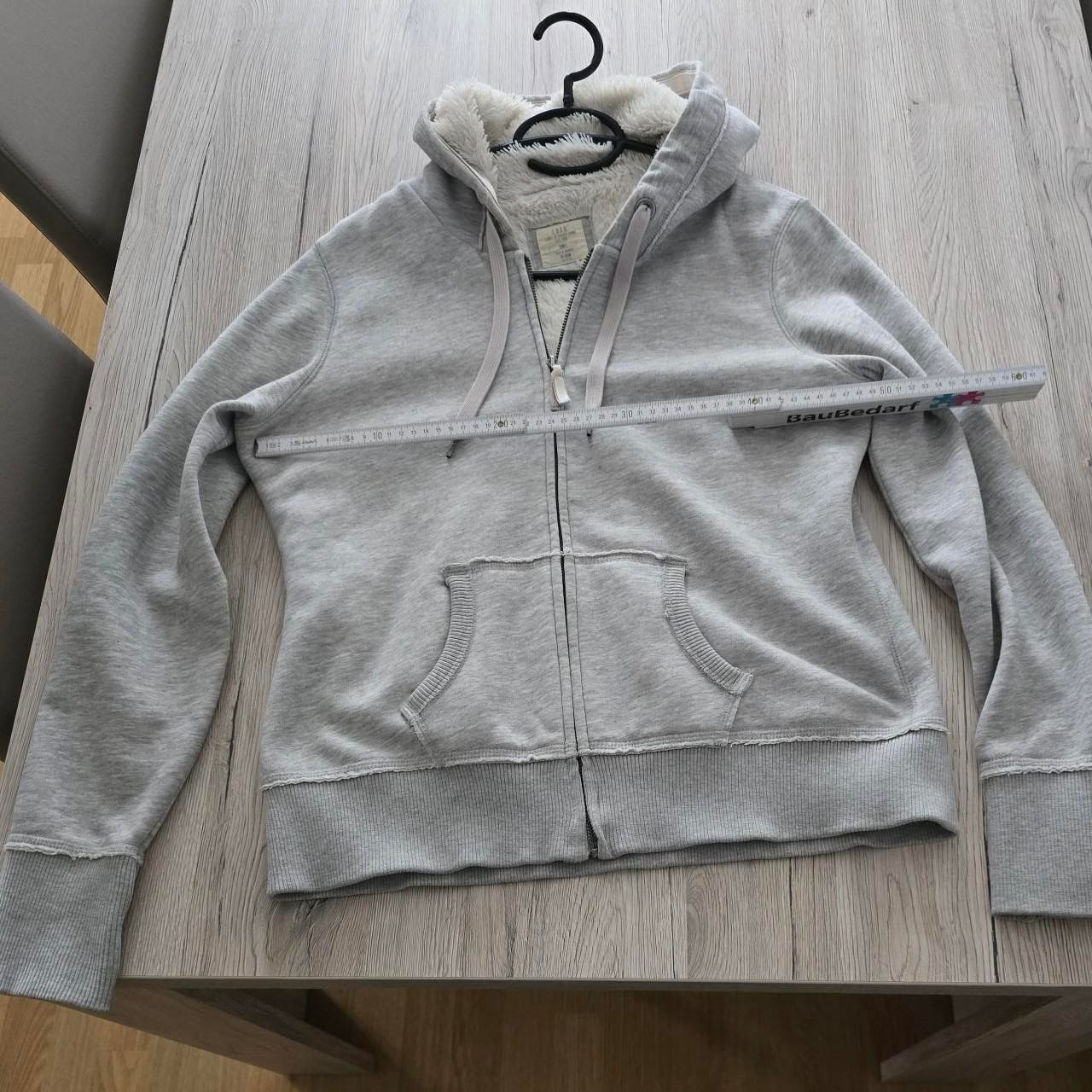 H&M Giacche: Hoodie Jacke – Usato da Zürich venduto da Sustainability