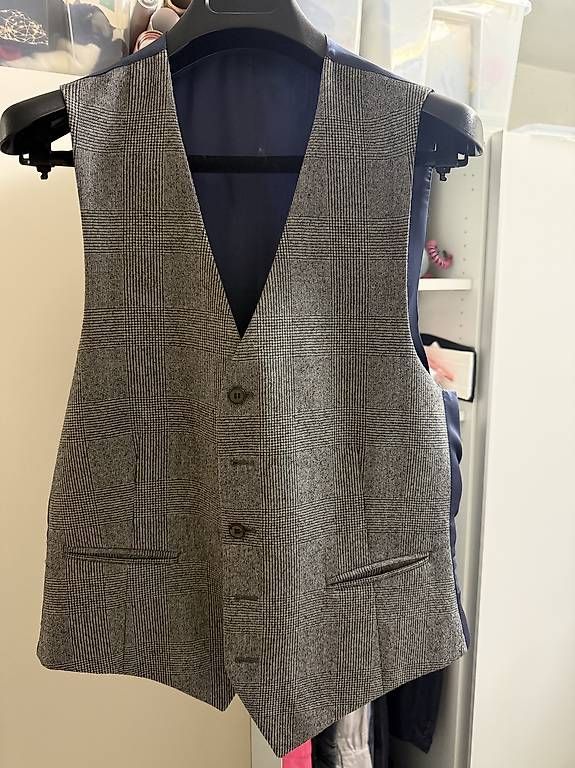Completi: Suit Supply Anzug (Grau, kariert) – Usato da Zürich venduto da Marc.Peter 1