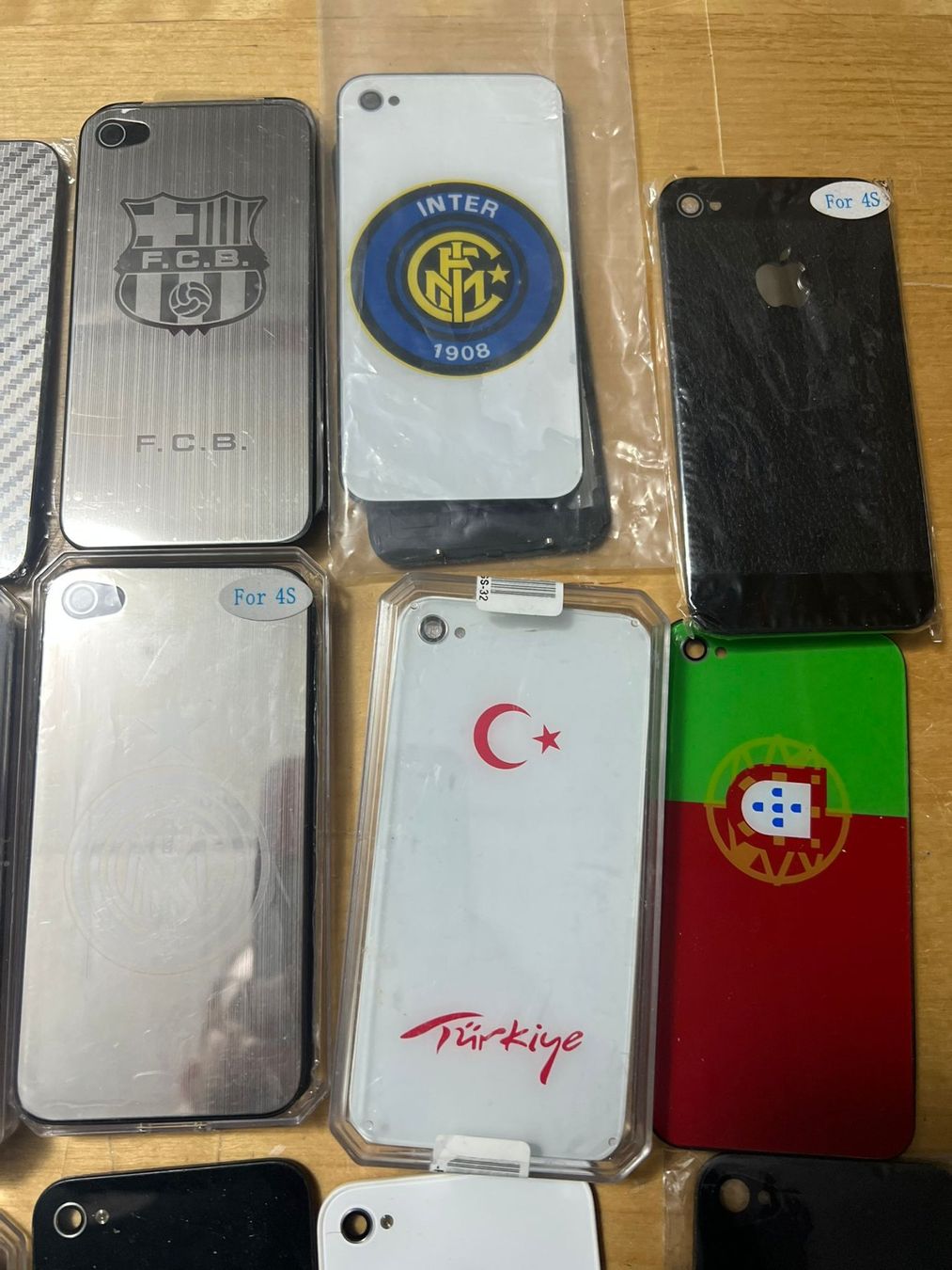 Apple Cover & Protezioni schermo: Iphone 4 / 4S Zubehör Bildschirm, Backcovers – Nuovo (secondo la descrizione) da Lupfig venduto da Pluribus 5