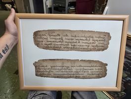 Altes Schriftstück gerahmt tibetische Zeichen? guter Zustand