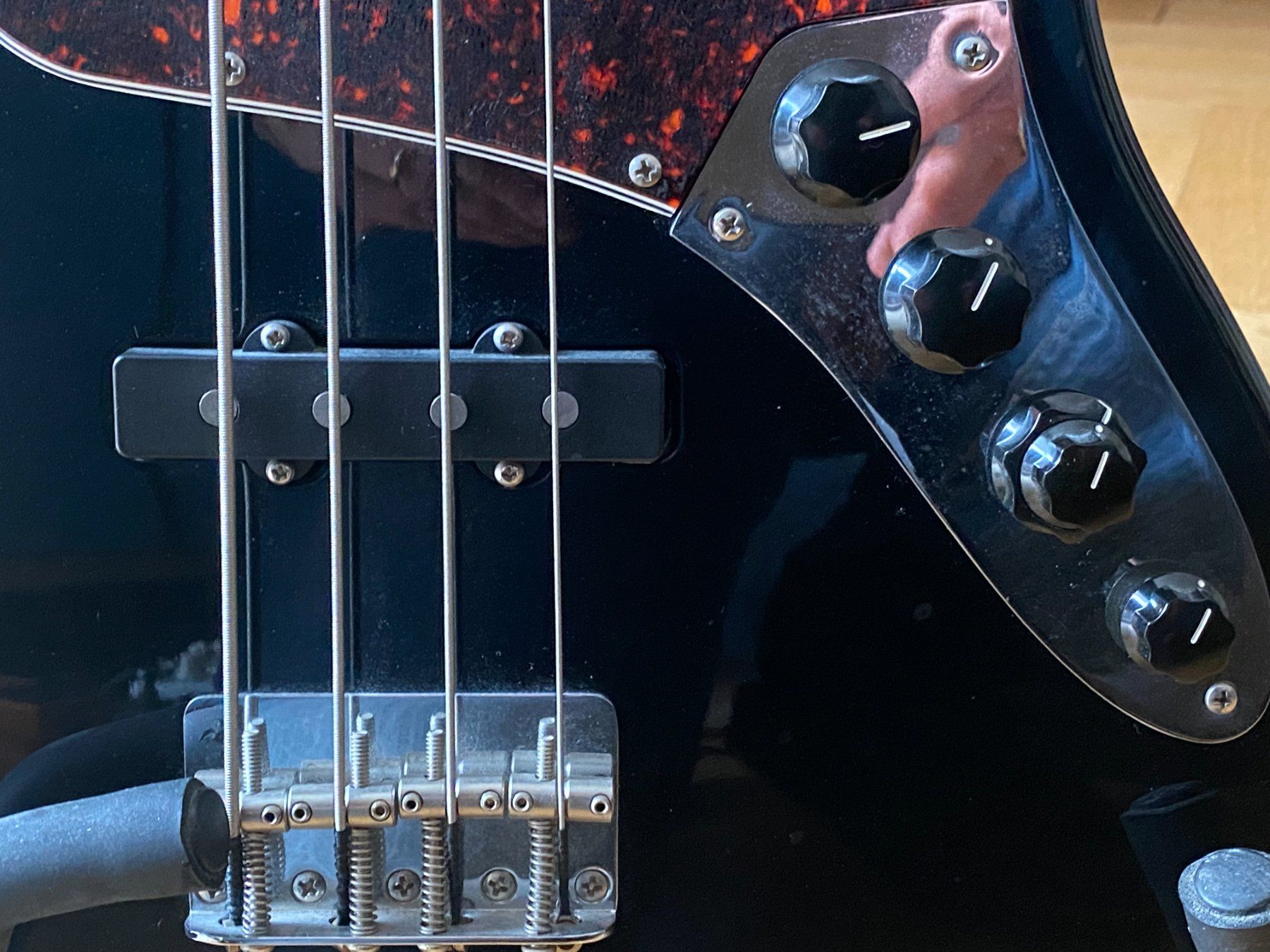 Fender Strumenti musicali: Fender JAZZ BASS DELUXE Series – Usato da Fribourg venduto da ale_y8gz 4