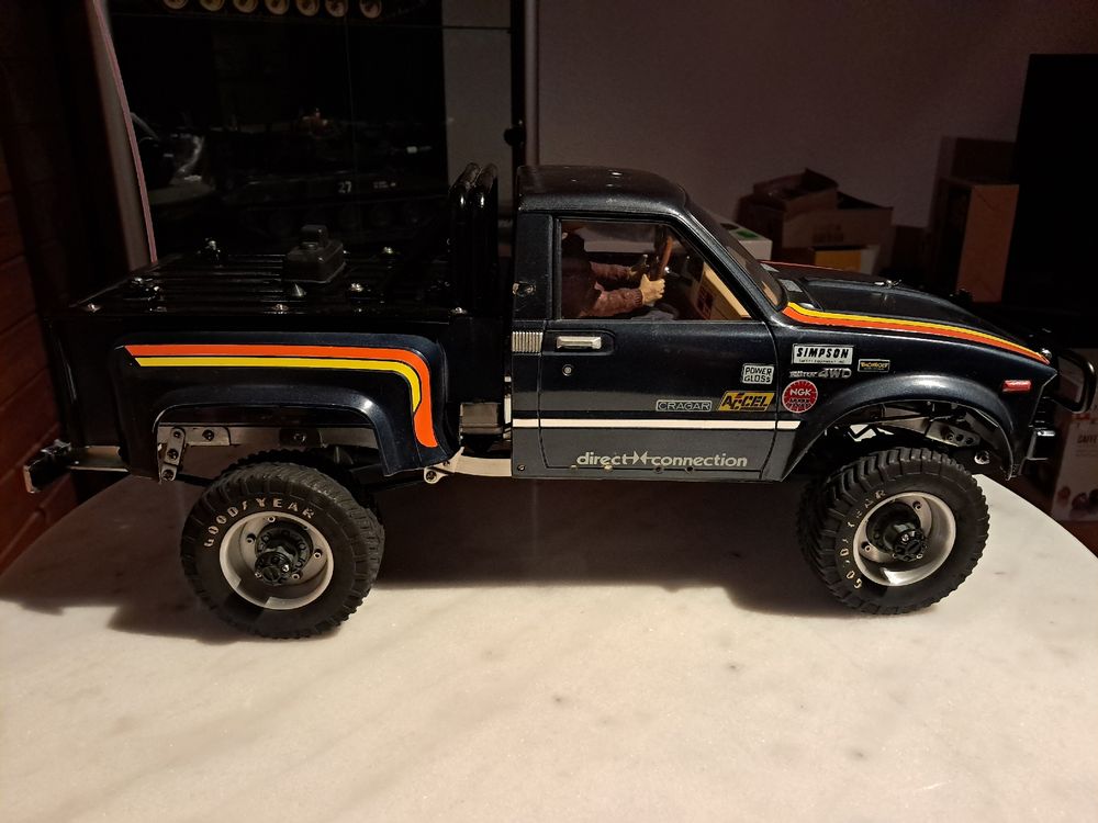 Vintage Use Built 1981 Tamiya R/C 1/10 Toyota Hilux 4x4 Pick Up Truck 58028