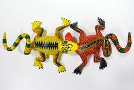 Figur mit 2 Gekkos, aus Mexiko, handbemalt