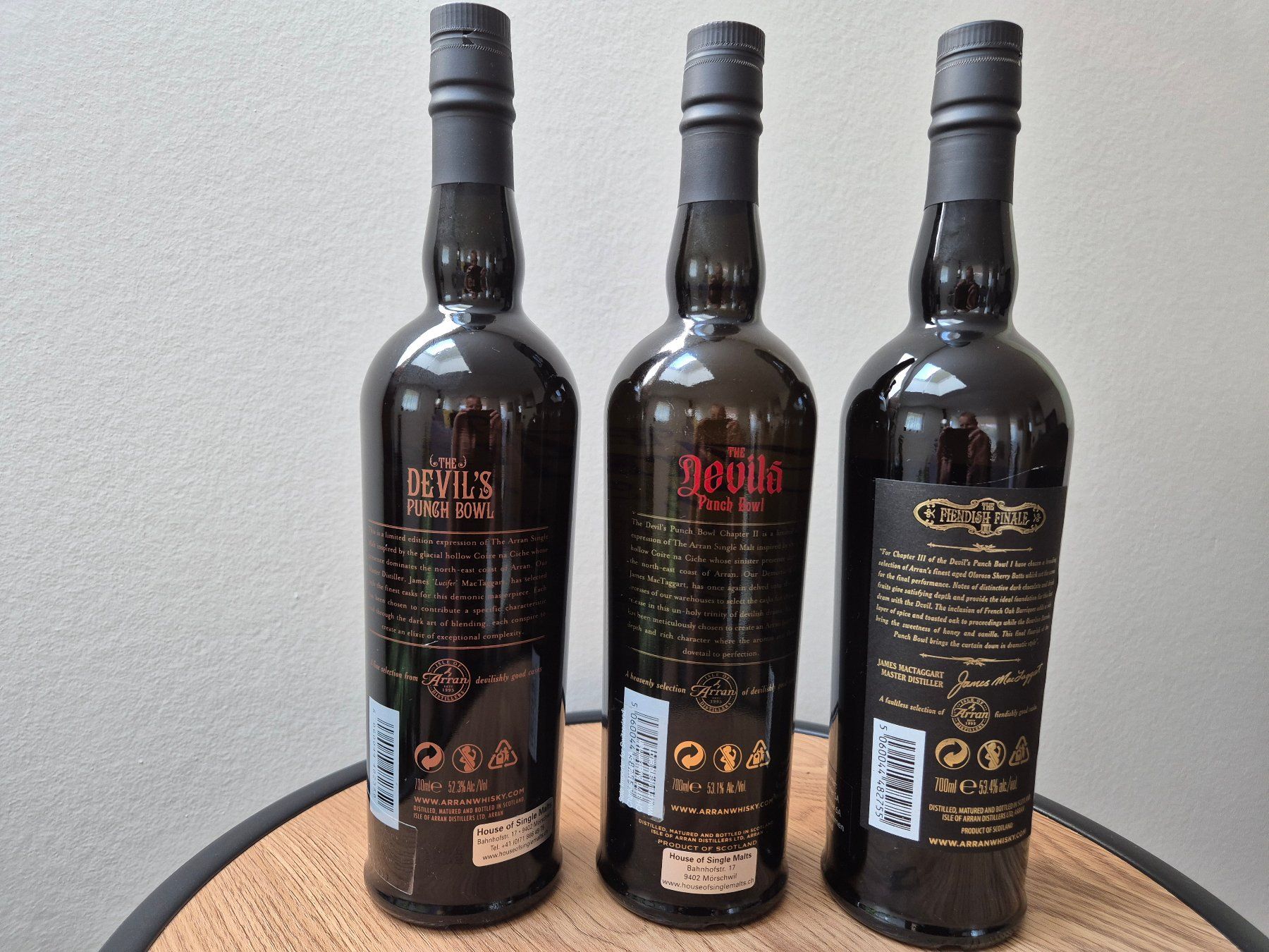 Arran Bevande alcoliche: Arran The Devils Punch Bowl I-II-III, kompletes Set – Nuovo e nell'imballaggio originale da Bischofszell venduto da worldoftoday 2