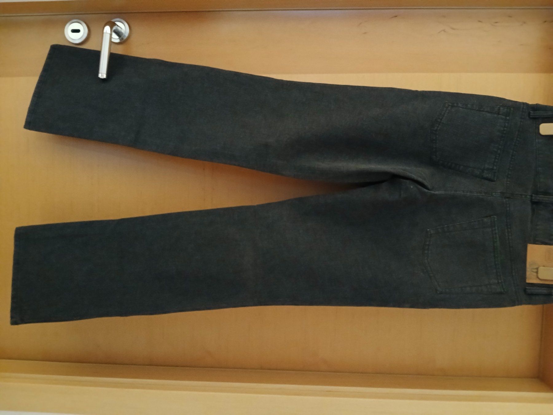 Jeans: Gössl Trachten,  Jeans Neu Grösse 31/M – Nuovo (secondo la descrizione) da Zürich venduto da ast_8nph 1