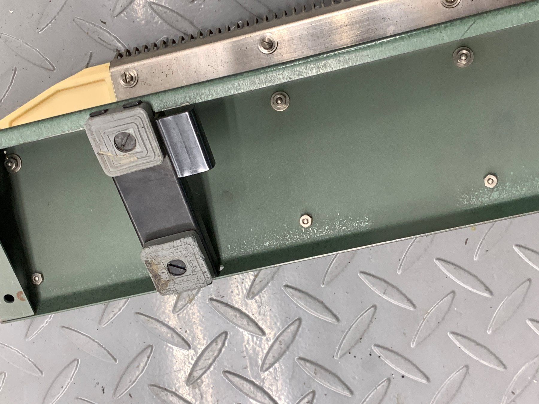 Busch Tutte le macchine: Strickmaschine Strickapparat Busch mit Anleitung – Usato da Rickenbach SZ venduto da Frickler 5