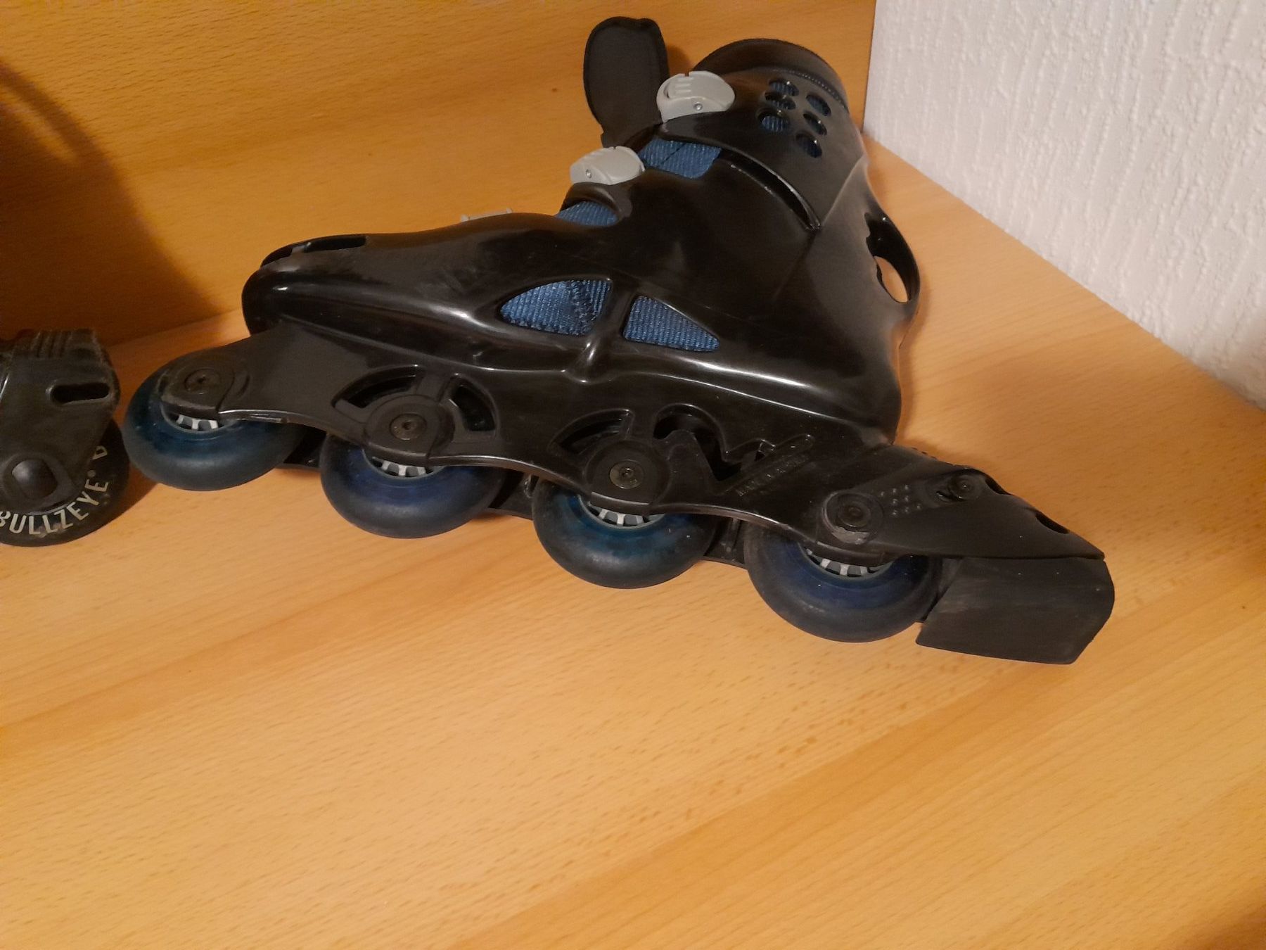 Pattini in linea & Pattini a rotelle: Rollerblades 36-41 kaum benutzt – Usato da Baar venduto da Luusbuesi 1