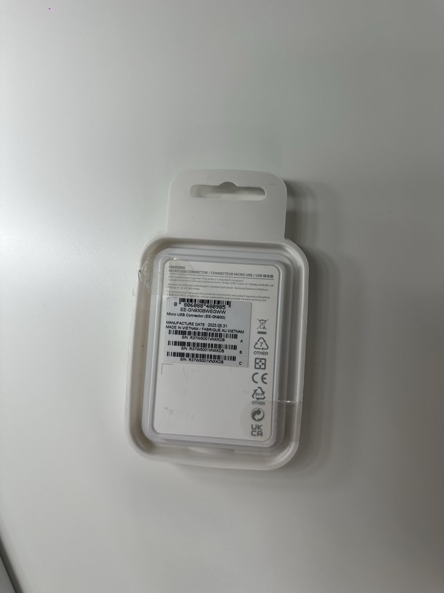 Samsung Unità & Adattatore: Samsung Micro USB Connector EE-GN930 – Nuovo (secondo la descrizione) da Volketswil venduto da hal_65hj 1