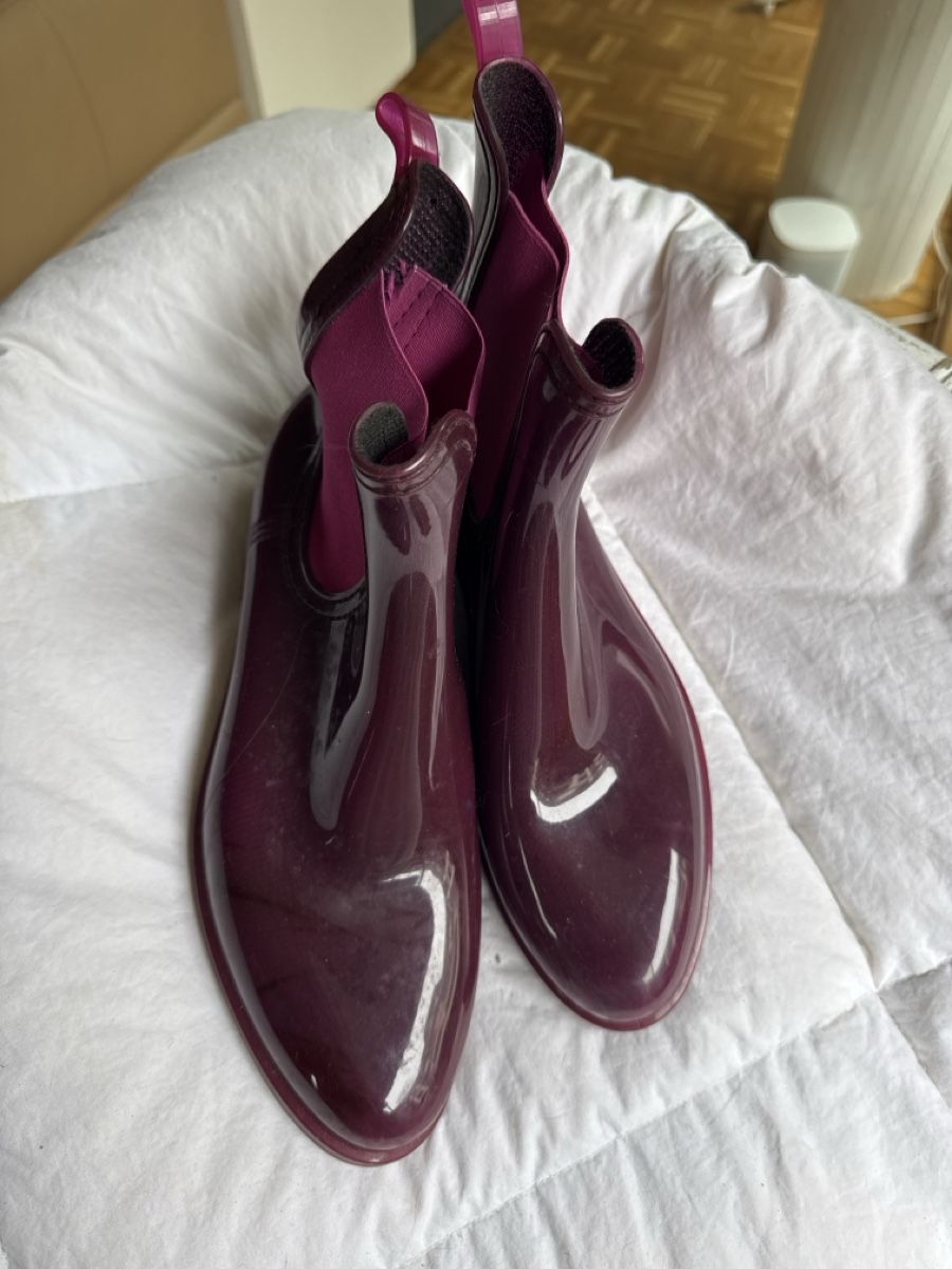 Navyboot Scarpe da donna: Bottes de pluie originales Navyboot taille 41, violettes – Usato da Genève venduto da lejardindesvetements 1