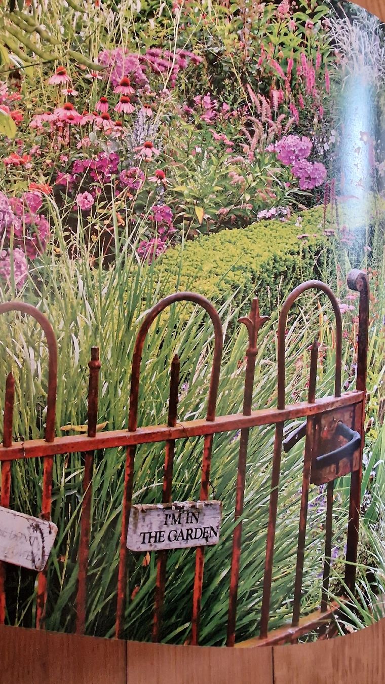 Bücher: Gartenbuch "Gärten und Grüne Oasen" – Gebraucht aus Zürich von Gabced 4