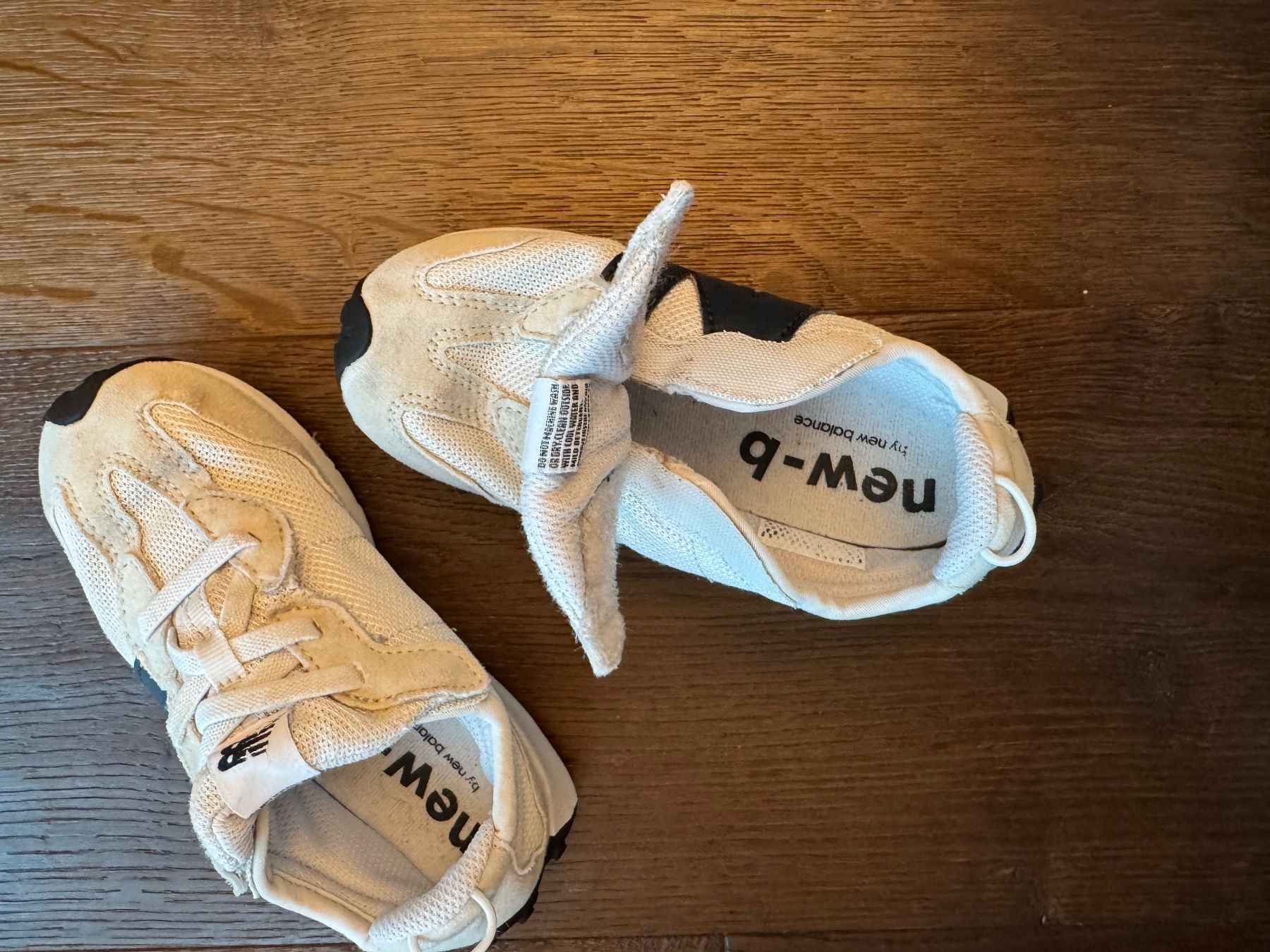 New Balance Scarpe per ragazzi: New Balance Sneaker Gr. 27.5 – Usato da Esslingen venduto da DrBootje 4