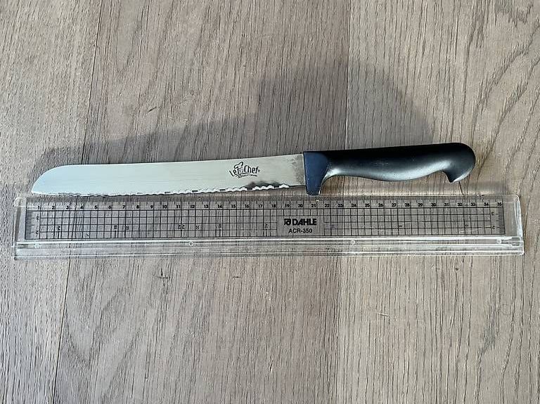 Küchenmesser: Brotmesser – Gebraucht aus St.Gallen von Meieneb