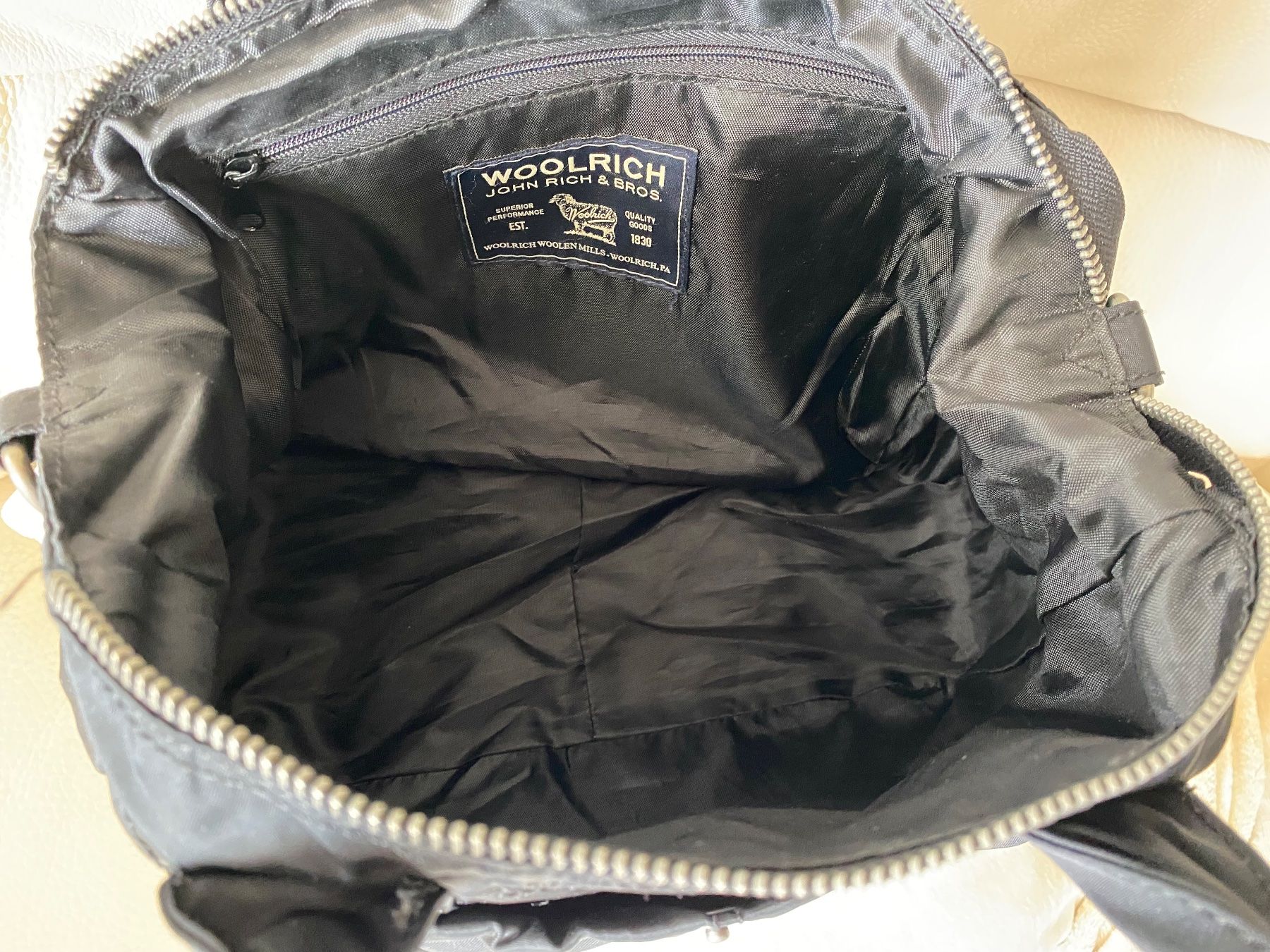 Woolrich Sacs femmes: WOOLRICH schwarze Tasche – D'occasion à Besazio par BagCycle 3