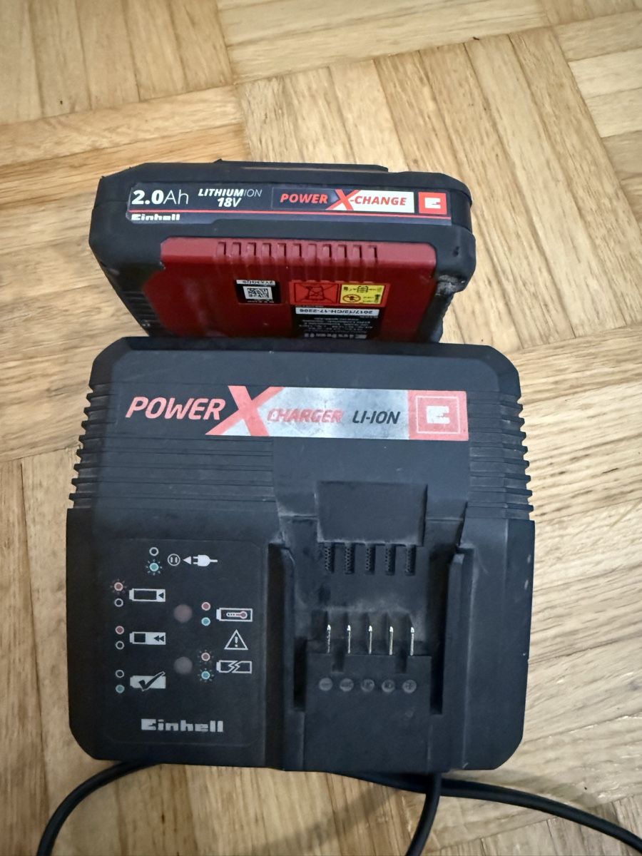 Einhell Caricatori & Batterie: Einhell Ladegerät & 18V 2,0Ah Akku – Usato da St. Gallen venduto da besi97 5